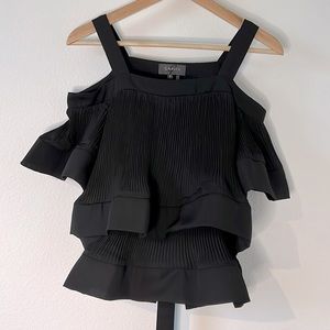 Gracia off shoulder ruffle top size small like new, black